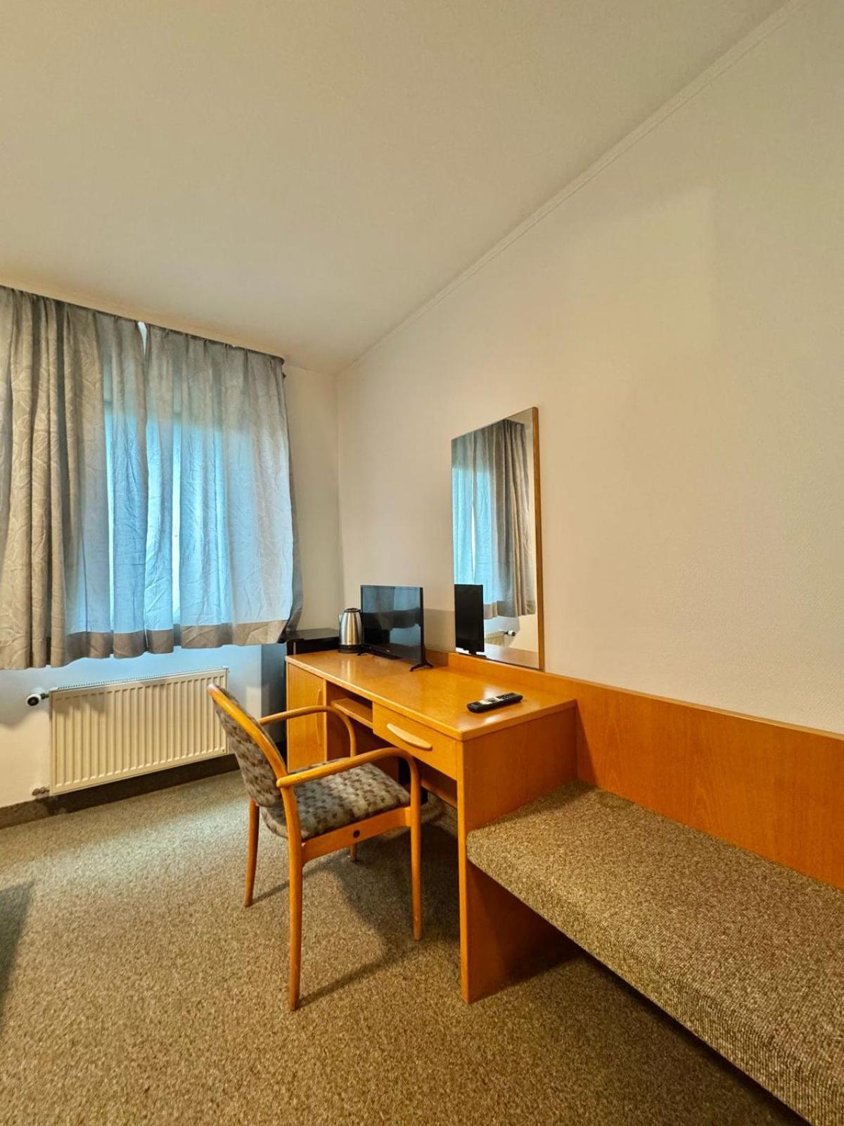 Ar Airport Hotel Rüsselsheim Exteriör bild
